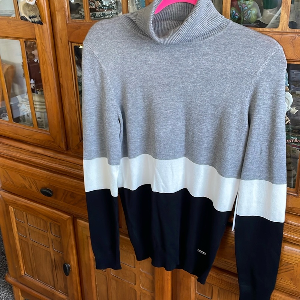 Ladies sweater Calvin Klein size s